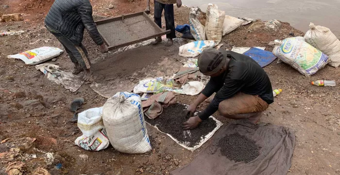 Workers in a cobalt mine in the Democratic Republic of Congo @IIED