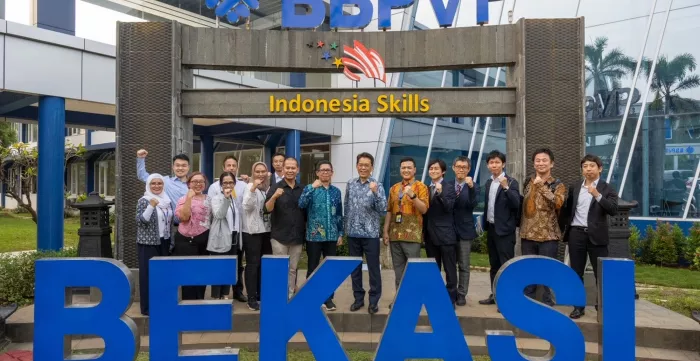 A group photo of the representatives of the ILO and delegation of Japan at CEVEST Bekasi Indonesia. 